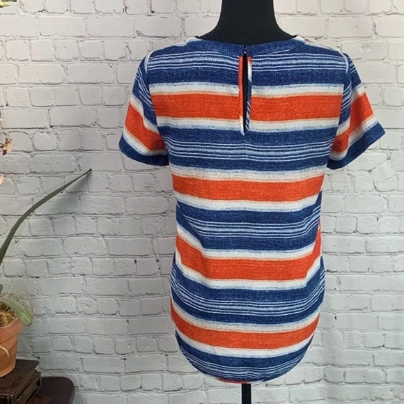 MICHAEL KORS | Striped Short Sleeve Back Keyhole Tee - Picture 2 of 5